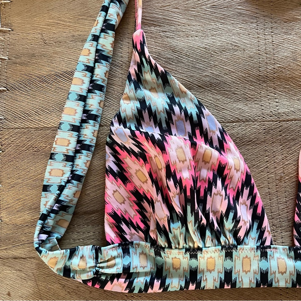 Victorias Secret Ikat Foil Print Plunge Halter Bikini Top Multicolor Sz Small - Picture 2 of 5